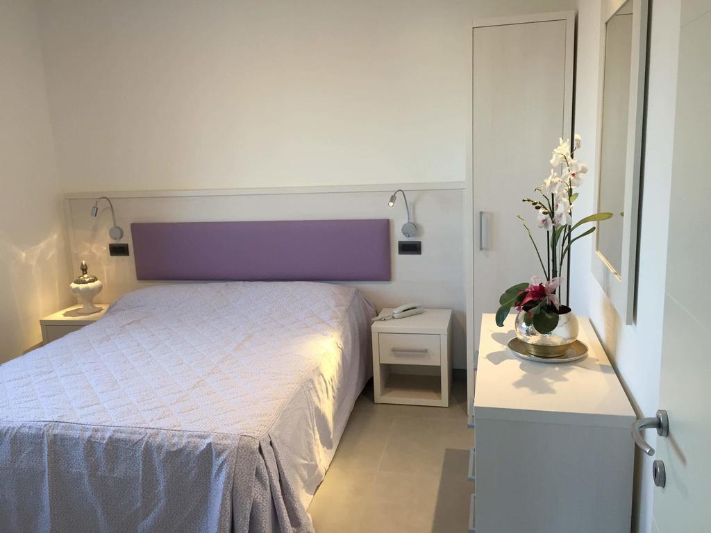 Residence Hotel Albachiara Rimini Buitenkant foto