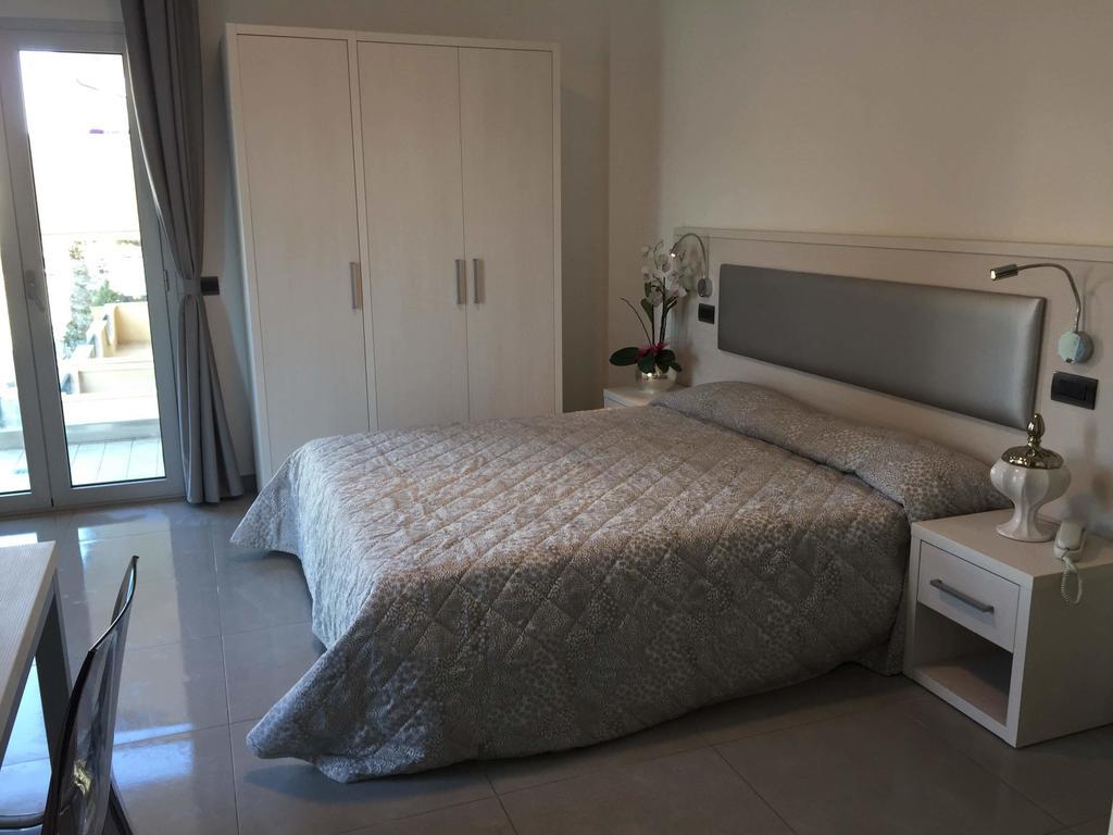 Residence Hotel Albachiara Rimini Buitenkant foto