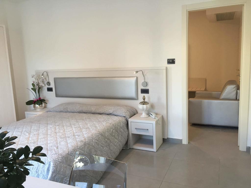 Residence Hotel Albachiara Rimini Buitenkant foto
