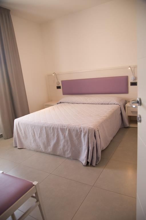 Residence Hotel Albachiara Rimini Buitenkant foto