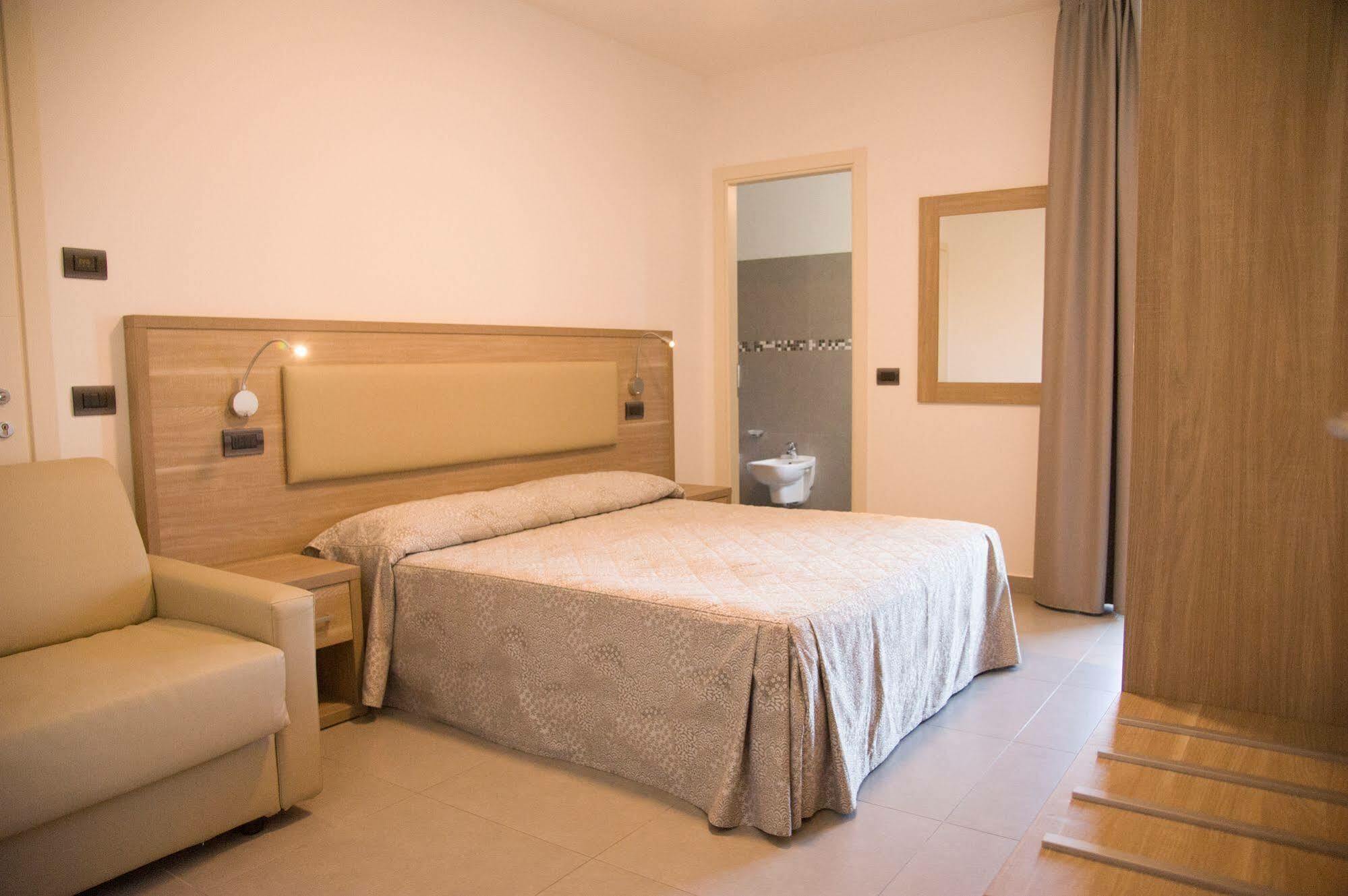 Residence Hotel Albachiara Rimini Buitenkant foto