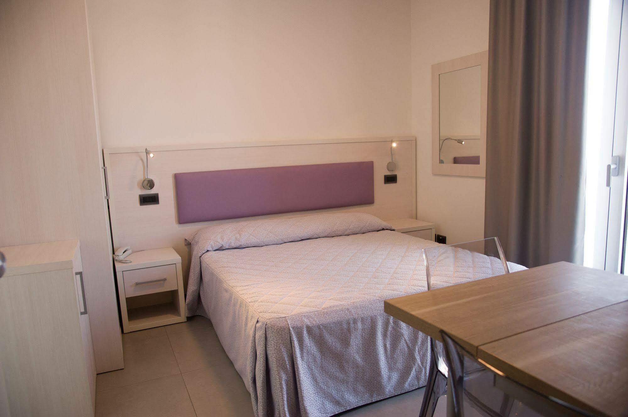 Residence Hotel Albachiara Rimini Buitenkant foto