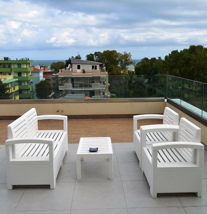 Residence Hotel Albachiara Rimini Buitenkant foto